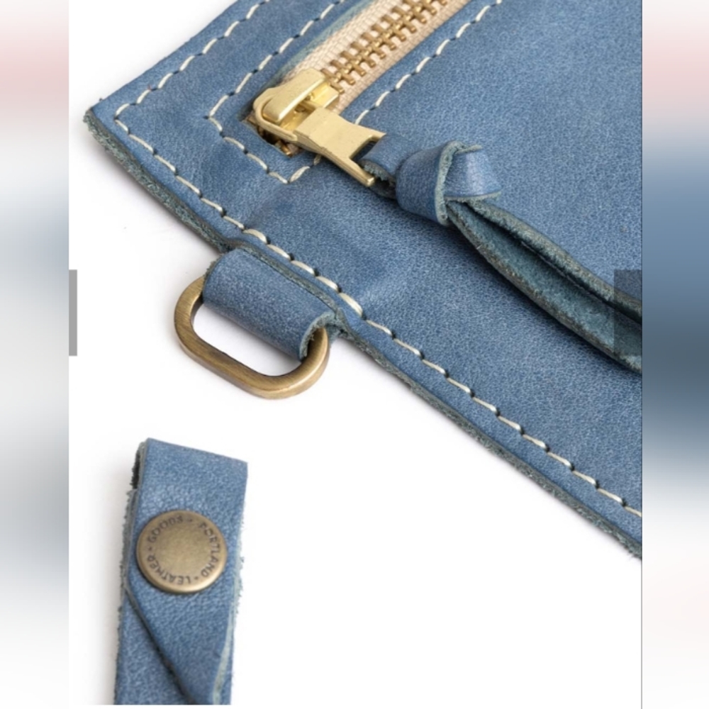 Portland Leather Adrianna Pouch. EUC.  Indigio color - Picture 3 of 7